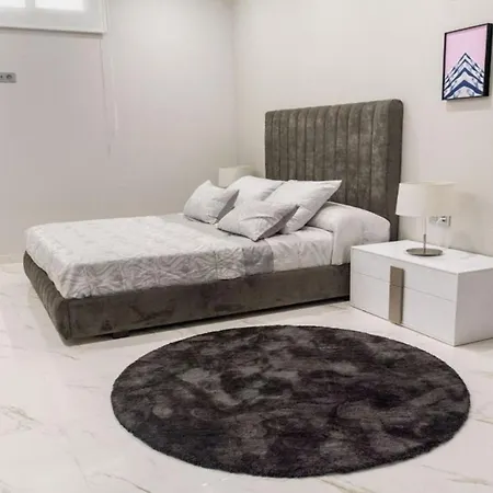 Moderno Mediterraneo Con Piscina