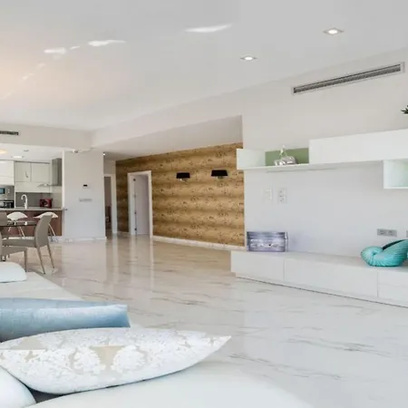 Moderno Mediterraneo Con Piscina Alpstuga