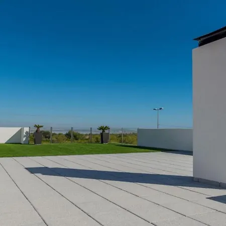Moderno Mediterraneo Con Piscina شاليه