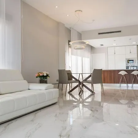Moderno Mediterraneo Con Piscina * إِستيبونا